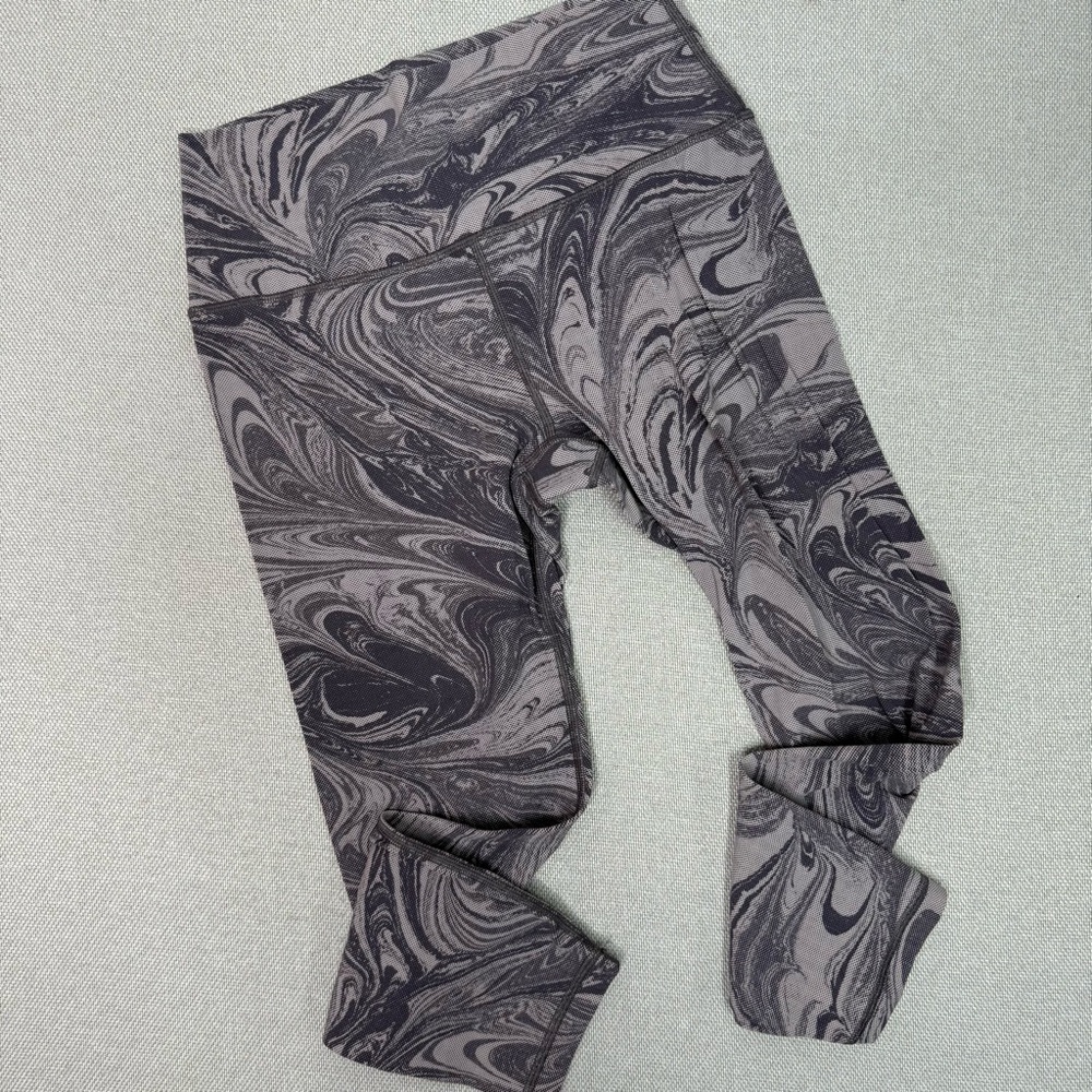 Athleta Transcend 7/8 Tight Leggings Women’s Medium Lilac Grey Marble‎